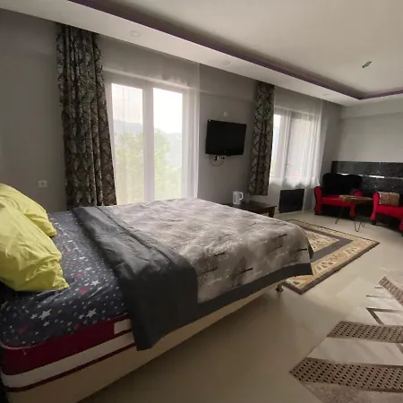 Kazli Bahce Ve Restoran Bed and breakfast Yuvacık